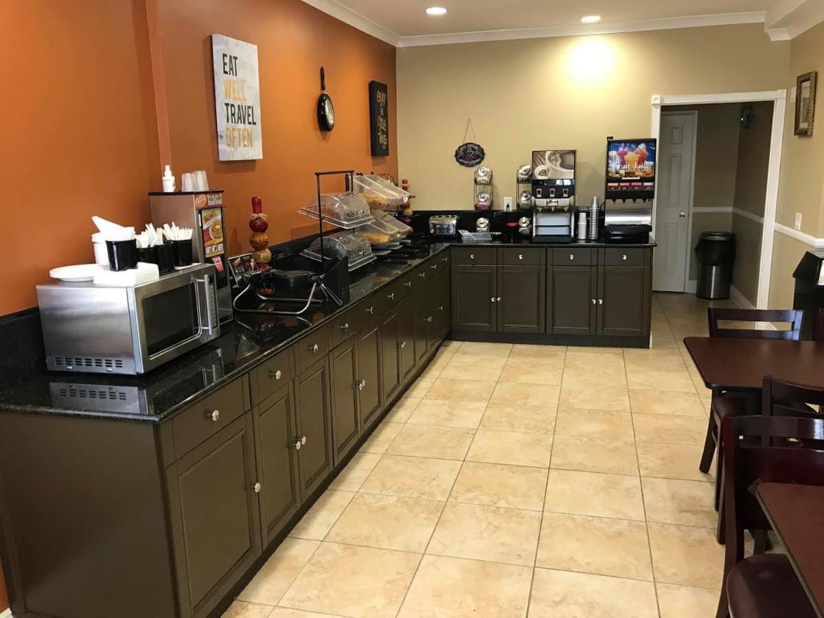Ramada By Wyndham San Diego Poway Miramar Экстерьер фото