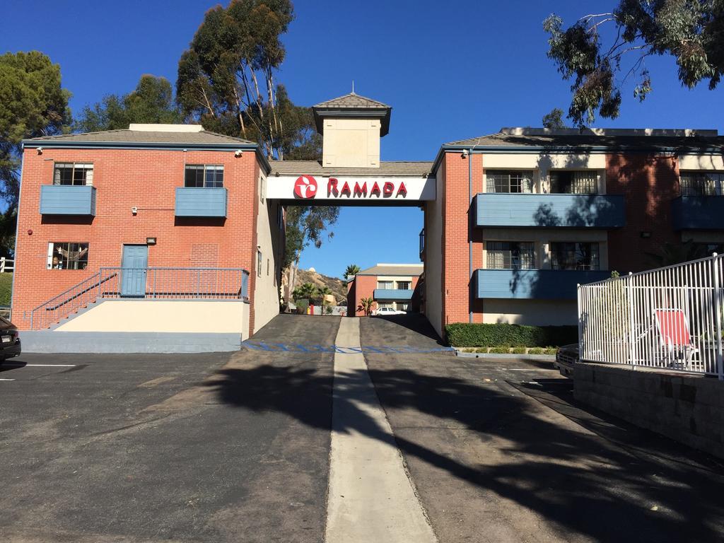 Ramada By Wyndham San Diego Poway Miramar Экстерьер фото