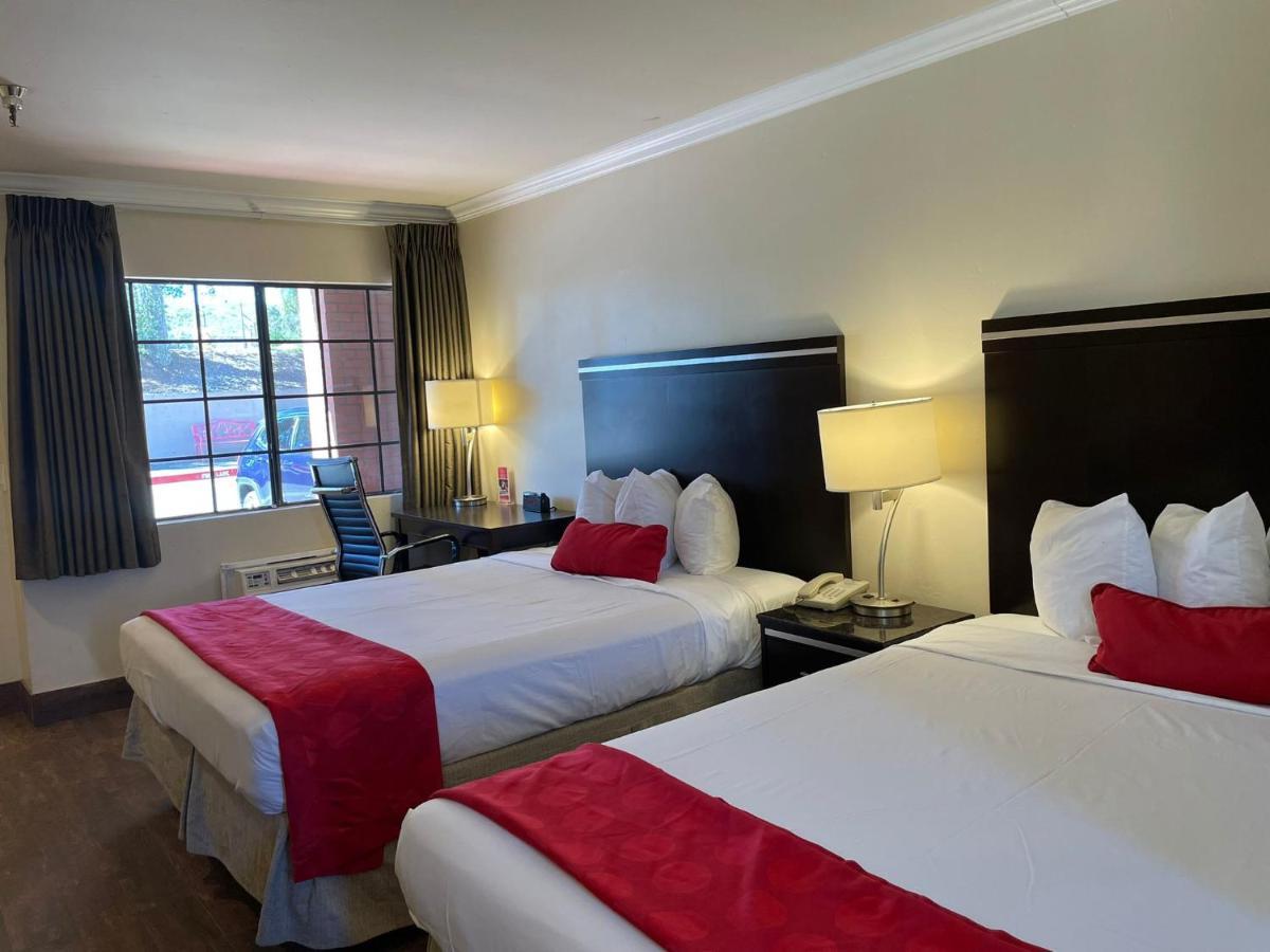 Ramada By Wyndham San Diego Poway Miramar Экстерьер фото