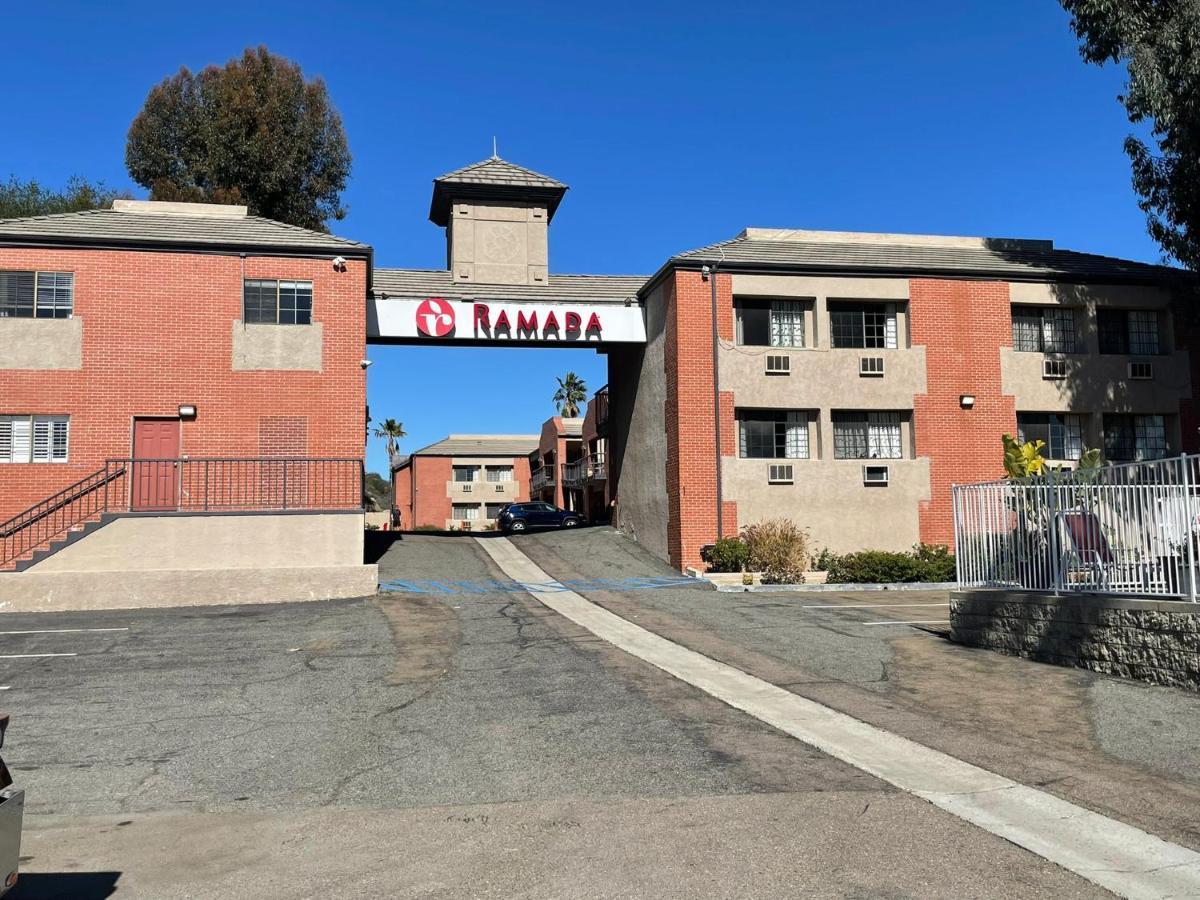 Ramada By Wyndham San Diego Poway Miramar Экстерьер фото